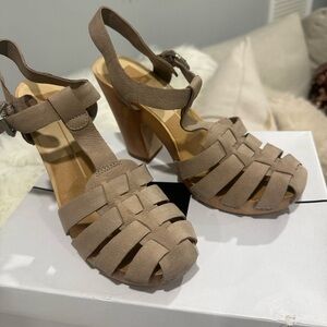 Dolce Vita Tan Heels with Chunky Wooden Heel